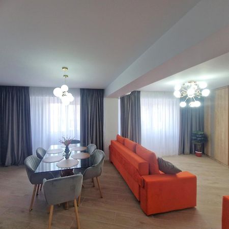 Ultracentral Luxury Apartament Curtea de Argeş Buitenkant foto