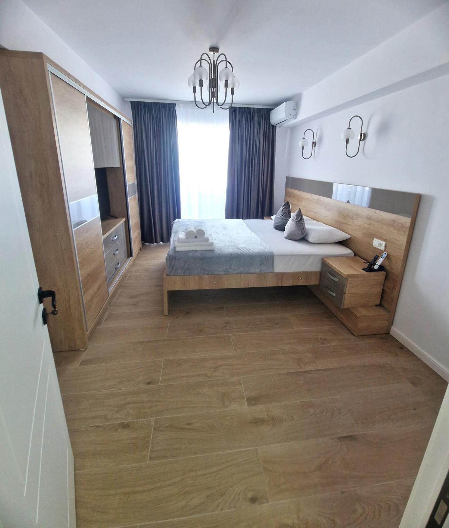 Ultracentral Luxury Apartament Curtea de Argeş Buitenkant foto